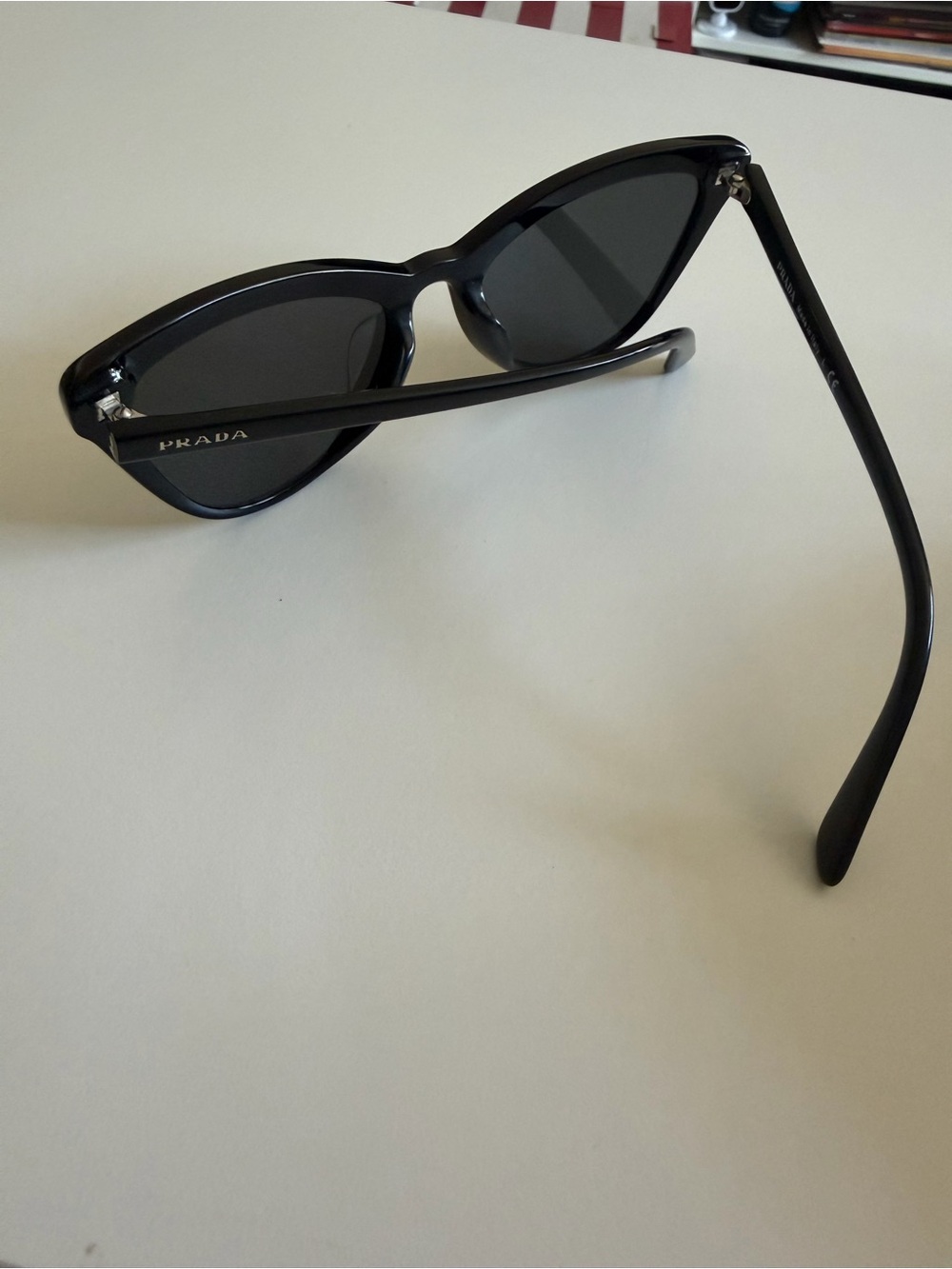 Black Cat-Eye Sunglasses - Picture 2 of 3